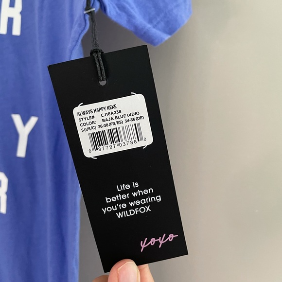 WILDFOX NWT Always Happy Hour Tee SHORT sleeve T-Shirt BUNDLE AND SAVE MORE ✨ - Picture 2 of 3
